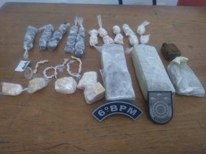 Jovem é detida suspeita de tráfico de drogas em Matriz de Camaragibe