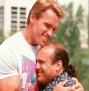 Schwarzenegger diz que roteiro da sequência de 'Irmãos Gêmeos' está pronto