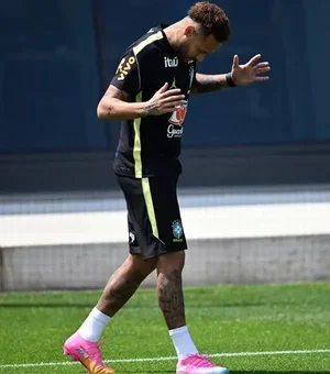 Em campo: Neymar segue nova etapa de treinos na Seleção