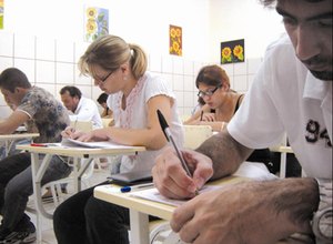 Algás publica edital para concurso com salários de até R$ 4.753,23