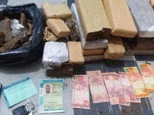 Mulher e taxista são presos com 14kg de maconha