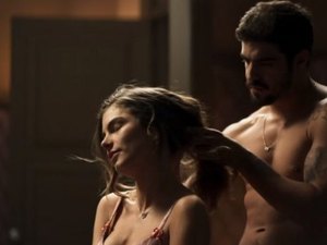 Cena de sexo entre Caio Castro e Bruna Hamú enlouquece a web