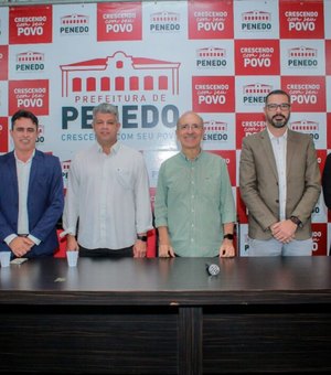 Prefeito Ronaldo Lopes efetiva Secretário de Educação e empossa novos gestores nas pastas de Meio Ambiente e Planejamento