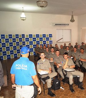 Polícia Científica realiza instrução para alunos do Curso de Formação e Aperfeiçoamento de Praças da PM
