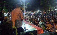 Ex-presidenciável Guilherme Boulos faz “campanha” na Ufal