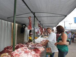 Prefeitura inicia padronização da nova Feira da Fumageira