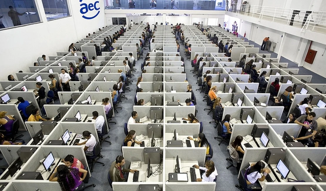 Empresa de call center vai gerar 1.200 empregos em Arapiraca