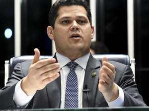 'Se for verdade, ultrapassou o limite ético', diz Alcolumbre sobre Moro