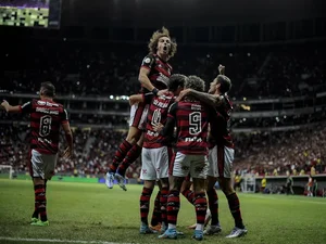 Flamengo anuncia saída de craque campeão da Libertadores e da Copa do Brasil