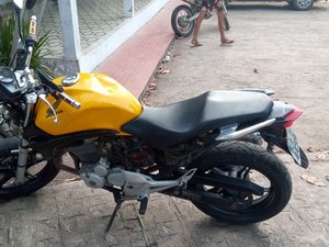 Homem deixa moto adulterada em borracharia de Arapiraca