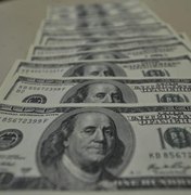 Dólar abre a semana em alta de 0,68%, cotado a R$ 3,8912