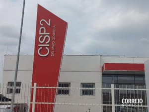 Documentos em carro que estava próximo a jovem encontrado nu e desacordado podem dar pistas de criminosos