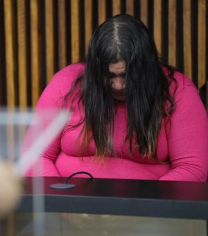Acusada de matar sargento muda versão e reafirma legítima defesa durante júri