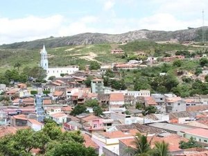 Entregador de pizza tem motocicleta roubada durante entrega, em Feira Grande