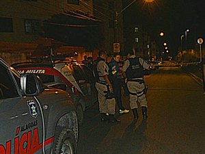Criminoso reage abordagem policial e acaba morto em confronto na capital