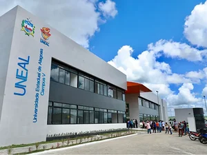 Controladoria vai apurar suposto pagamento irregular de bolsas na Uneal