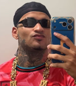 Imagens mostram van do cantor Anderson Neiff atingida por tiros; artista ficou ferido