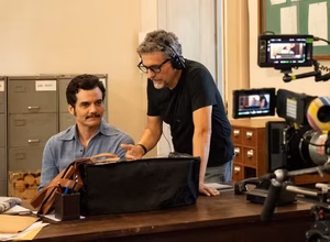 Diretor revela quando O Agente Secreto deve estrear no Brasil: veja