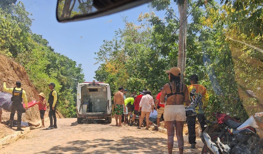 Buggy cai em ribanceira e deixa feridos em São Miguel dos Milagres