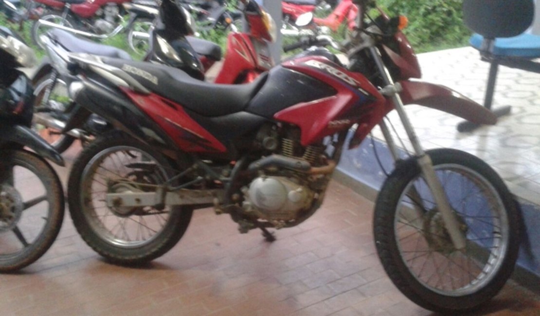 Motocicleta roubada é recuperada durante ronda em Arapiraca