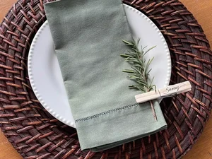 Natalense viraliza após postar que convidados de casamento levaram guardanapos da festa