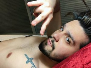 Luan Santana assume que ficou com Anitta e Bruna Marquezine