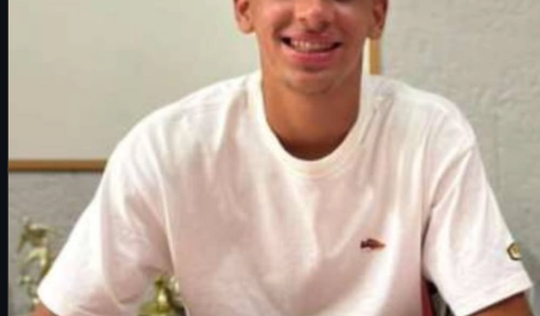 Jovem promessa de Arapiraca, Renato Hyan assina primeiro contrato profissional com o Internacional