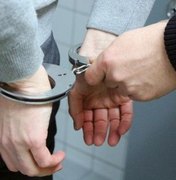 Homens são presos suspeitos de adulterar veículo e maus tratos em Atalaia