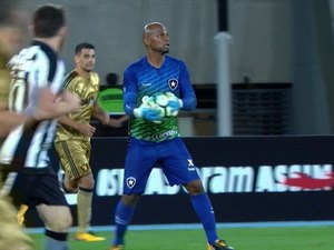 Botafogo vence Sport no Engenhão e chega ao G6 do brasileirão