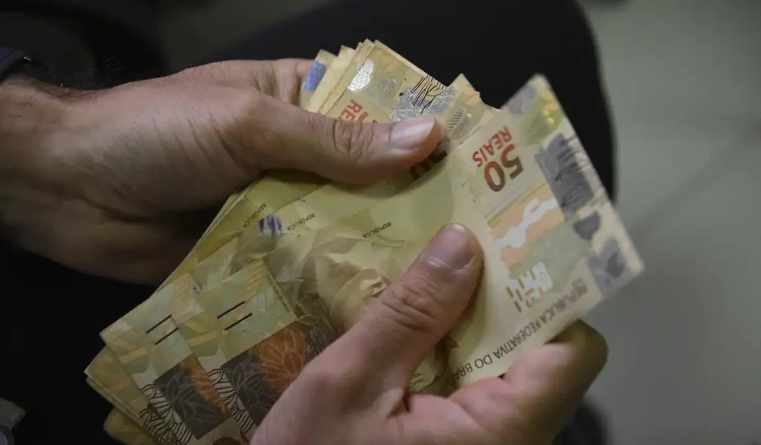 Proposta do Orçamento de 2026 prevê salário mínimo de R$ 1.631