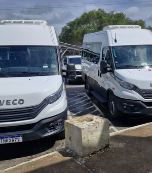 Com emenda de Daniel Barbosa, Luciano entrega vans para saúde e inclusão em Arapiraca