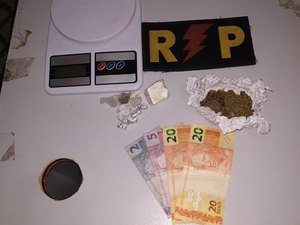Drogas e caderneta de anotações do tráfico em Arapiraca são apreendidas pela polícia