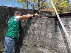 Empresa é autuada por despejar concreto em galeria pluvial em Maceió