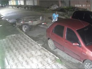 [Vídeo] Homem é flagrado roubando reboque no bairro Senador Nilo Coelho, em Arapiraca