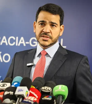 Lula indica Jorge Messias para a vaga de ministro do STF no lugar de Barroso