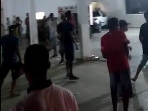 [Vídeo] Confusões em show leva PM duas vezes a casa de festas em Arapiraca