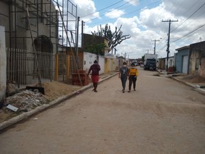 [Vídeo] Familiares fazem buscas para localizar criança desaparecida há três dias em Arapiraca