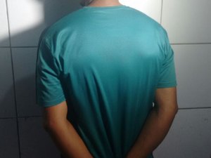 Homem é preso se masturbando na Avenida Fernandes Lima