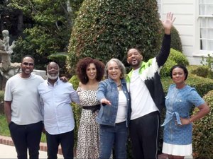 Will Smith reúne elenco de Um Maluco no Pedaço em visita à antiga mansão da série