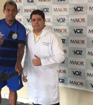 Meia Marcelinho Paraíba dá drible no Campinense e fecha com o rival Treze