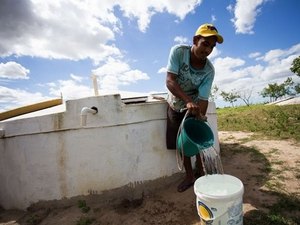 Sistemas coletivos levarão água para 2 mil famílias do Semiárido