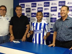 Apresentado no CSA, meia Edinho é o 17º reforço para a Série C