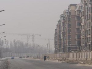 Aeroporto de Pequim cancela voos devido à poluição