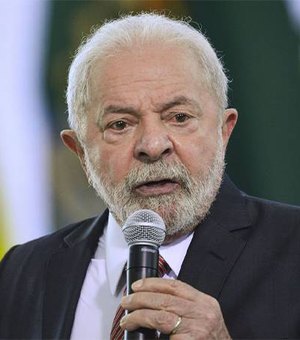 Lula diz que nem sempre é Petrobras que aumenta combustíveis: Estados e postos têm liberdade