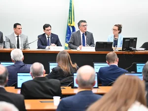 PEC do fim da jornada 6x1 tem semana decisiva de articulação sobre parecer