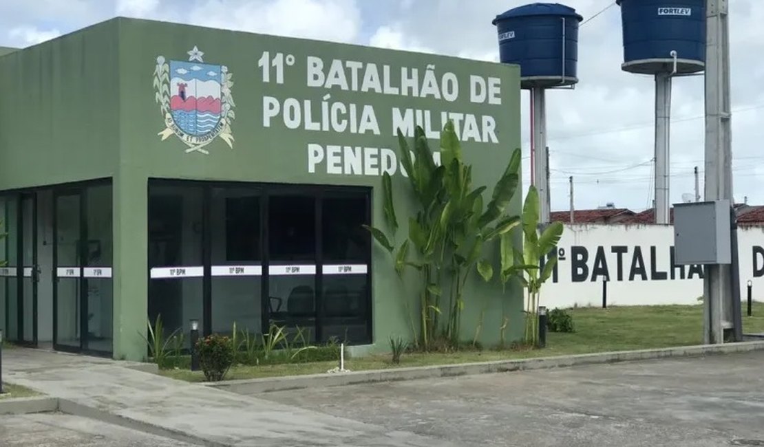 Mulher busca refúgio em batalhão da PM após ser agredida por ex-companheiro em Penedo