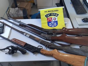 Polícia prende dois homens e apreende armas de fogo, durante operação em Quebrangulo e Cacimbinhas