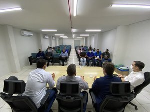 Prefeitura estuda organização de fios e cabos de telefonia em postes de Maceió