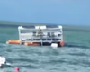 Mau tempo e acúmulo de água causaram afundamento parcial de catamarã na Ponta Verde, afirma proprietário
