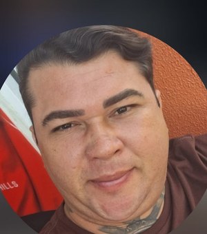 Cabeleireiro é assassinado a tiros em praça pública no Agreste de Alagoas